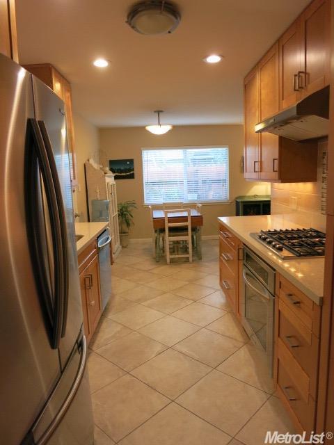 902 Gregory Pl, Davis, CA 95616 photo 11