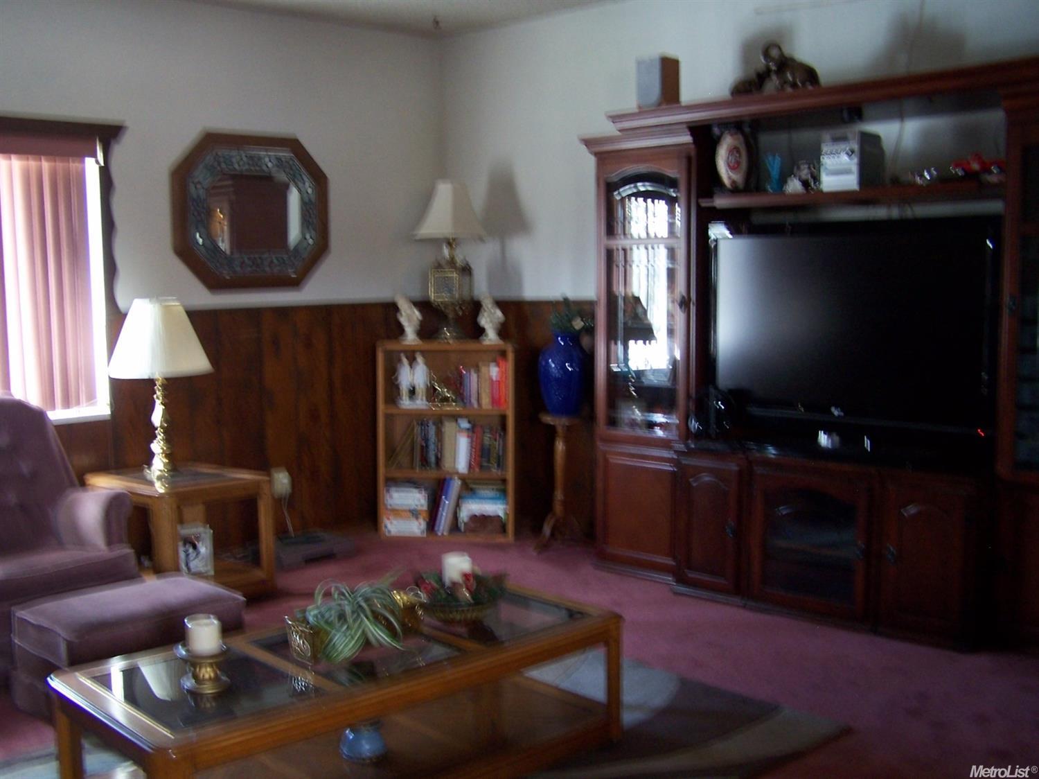 285 Baylor Ave, Turlock, CA 95382 photo 12