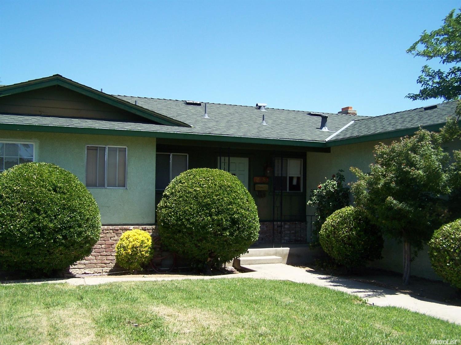 285 Baylor Ave, Turlock, CA 95382 photo 1