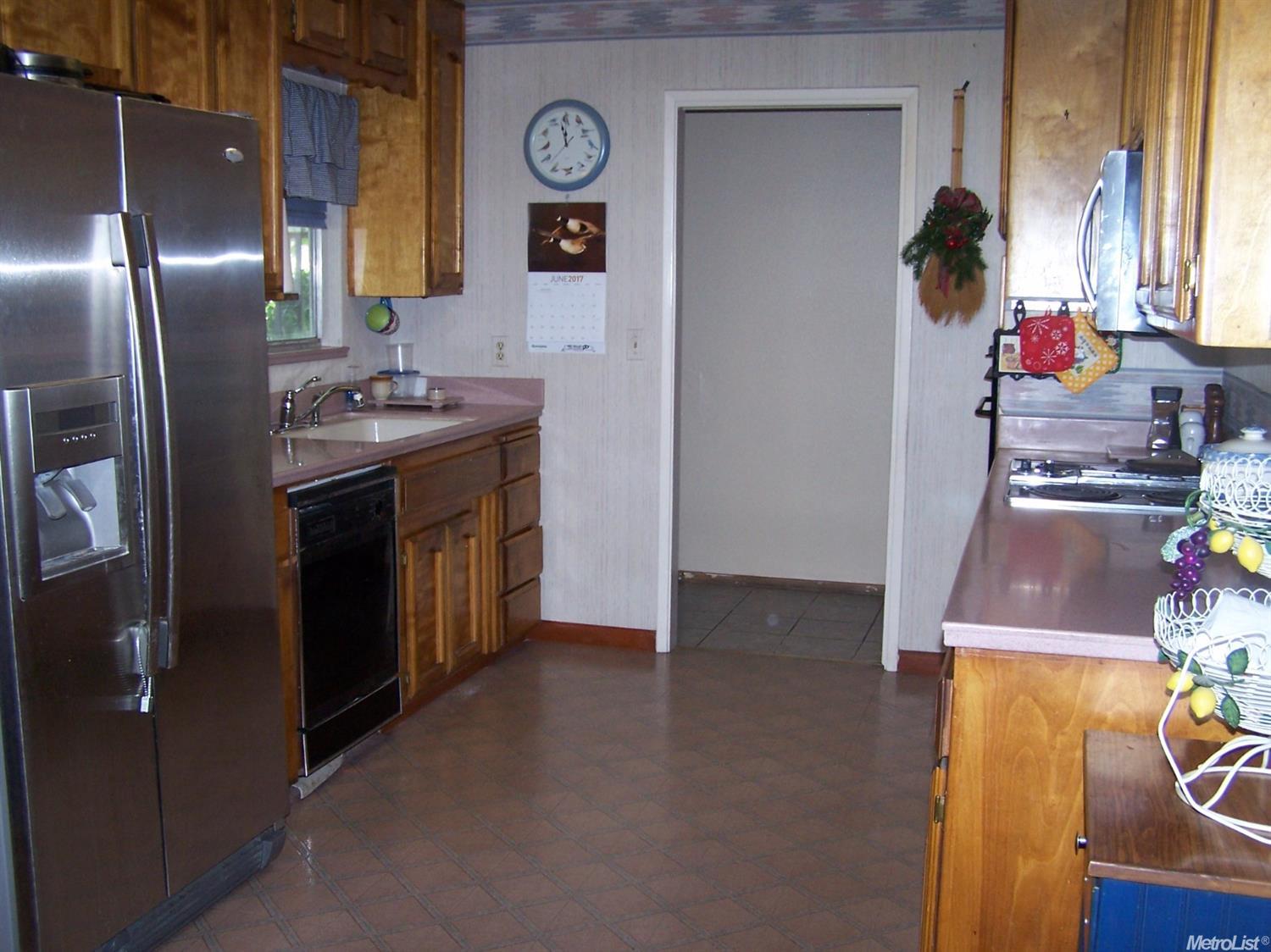 285 Baylor Ave, Turlock, CA 95382 photo 8