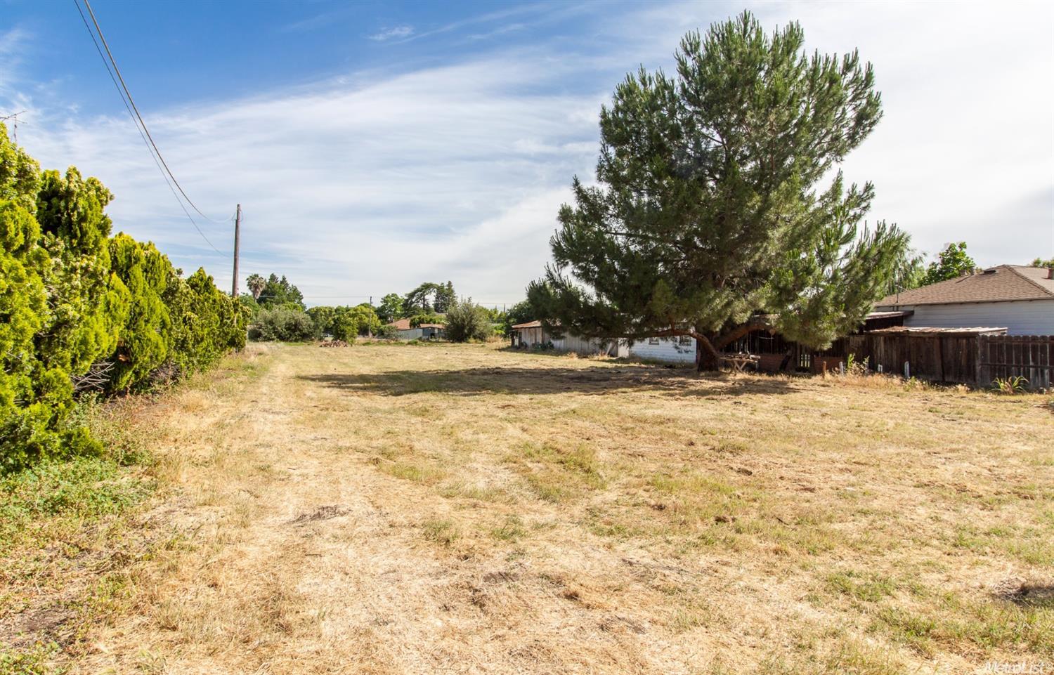 2301 Temperate Ave, Modesto, CA 95358 photo 2