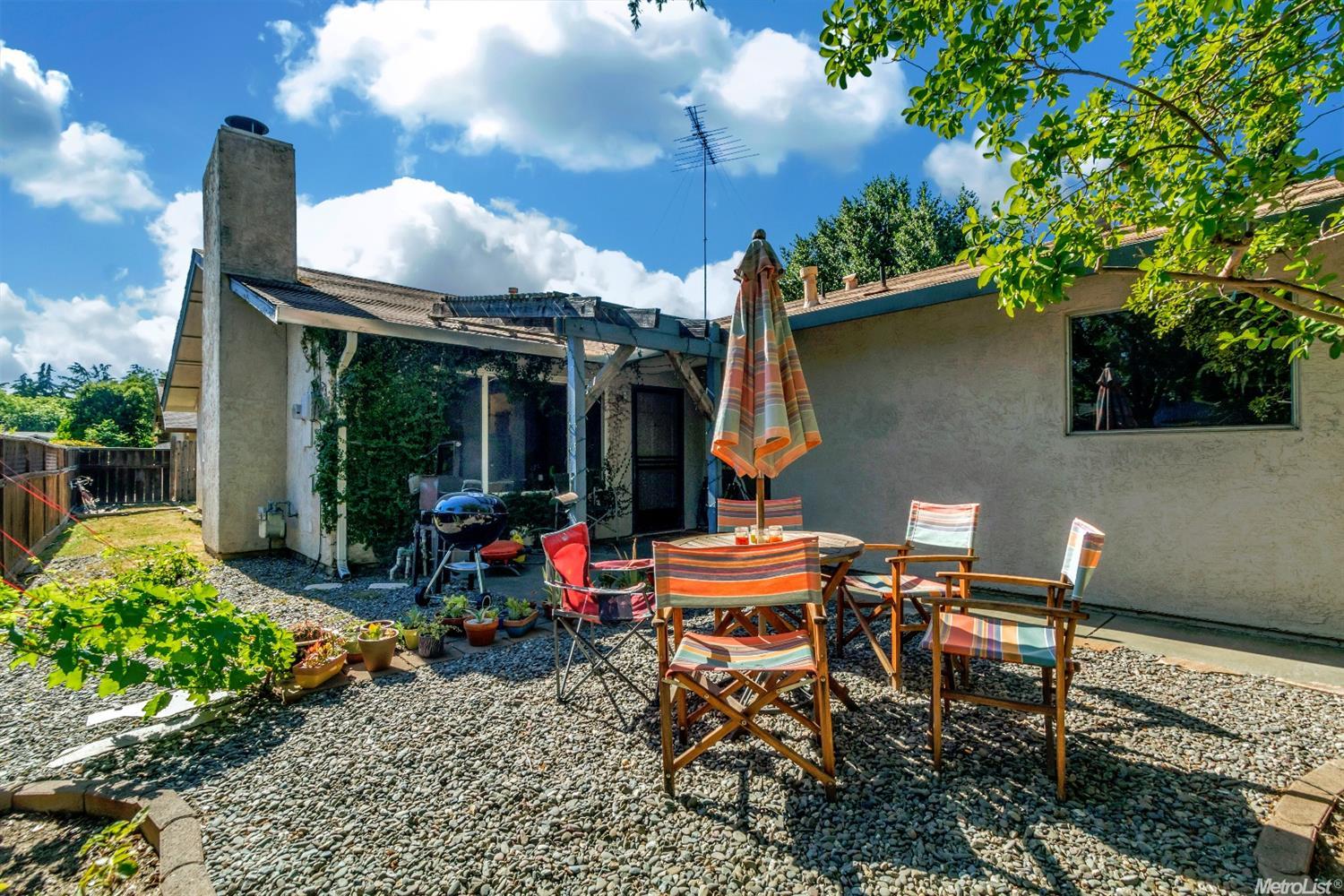 1001 Cabot St, Davis, CA 95616 photo 2