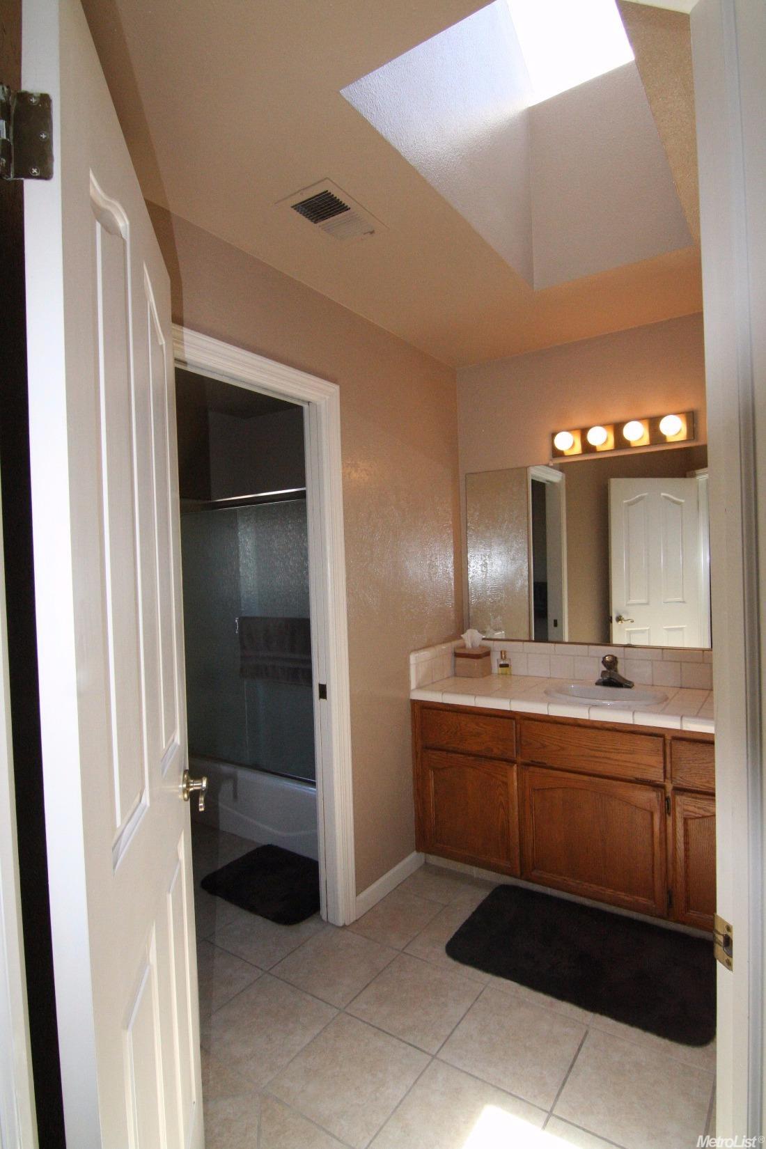 2308 Kampen Ct, Modesto, CA 95356 photo 19