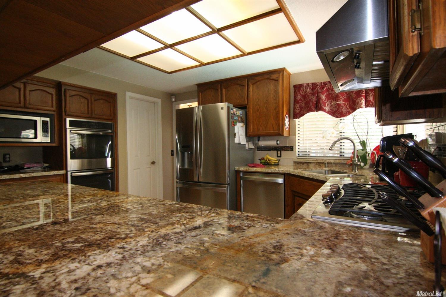2308 Kampen Ct, Modesto, CA 95356 photo 7