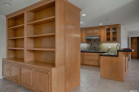 4811 Zube Ct, Carmichael, CA 95608 photo 9