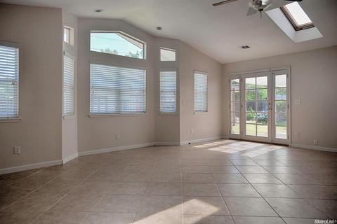 4811 Zube Ct, Carmichael, CA 95608 photo 12