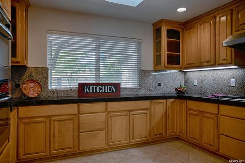 4811 Zube Ct, Carmichael, CA 95608 photo 3