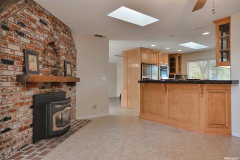 4811 Zube Ct, Carmichael, CA 95608 photo 8