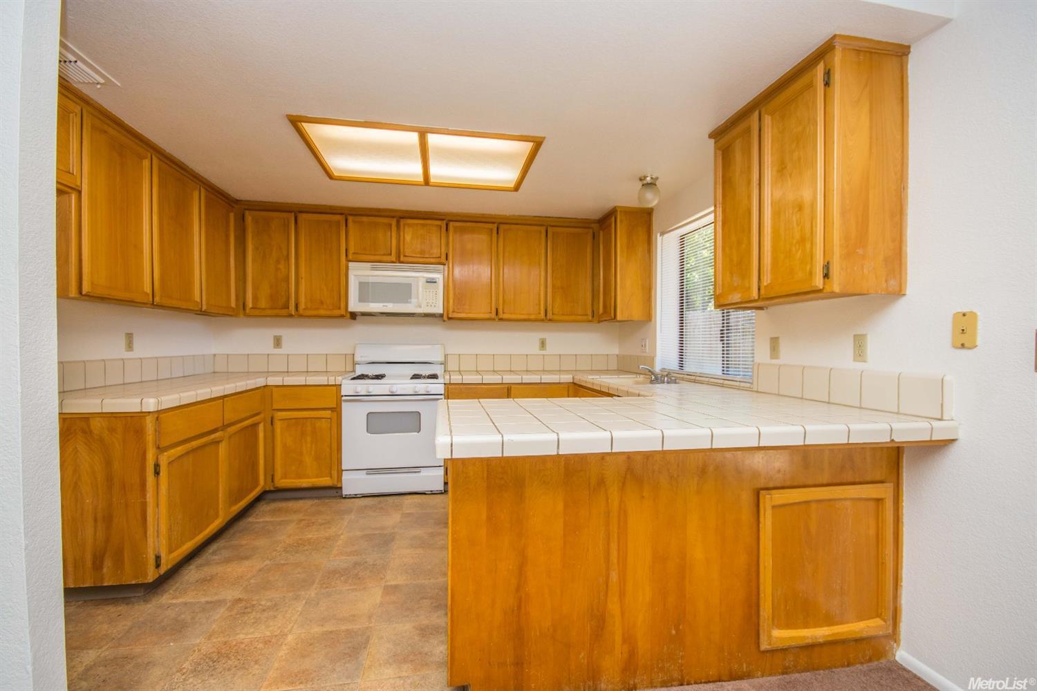 8111 Big Sky Dr, Antelope, CA 95843 photo 18