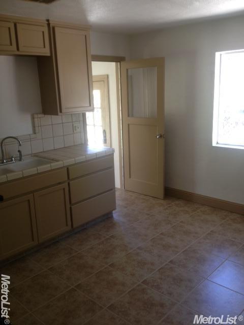 2600 E Redwood Rd, Ceres, CA 95307 photo 14