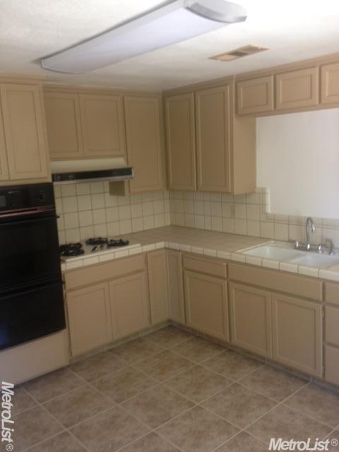 2600 E Redwood Rd, Ceres, CA 95307 photo 7