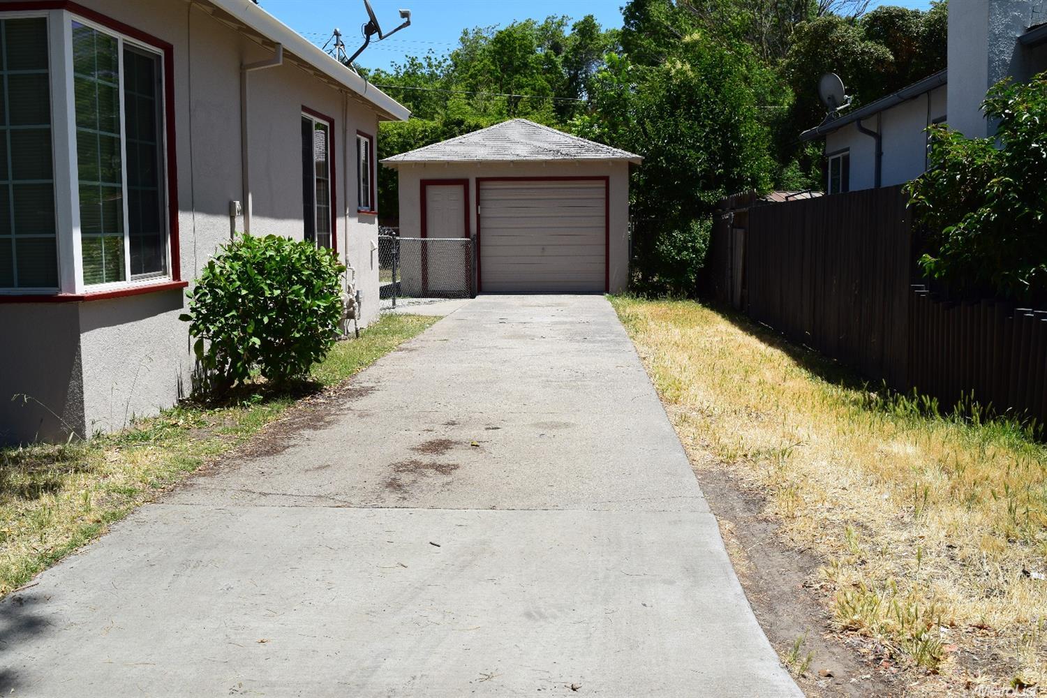 1518 Tully Rd, Modesto, CA 95350 photo 8