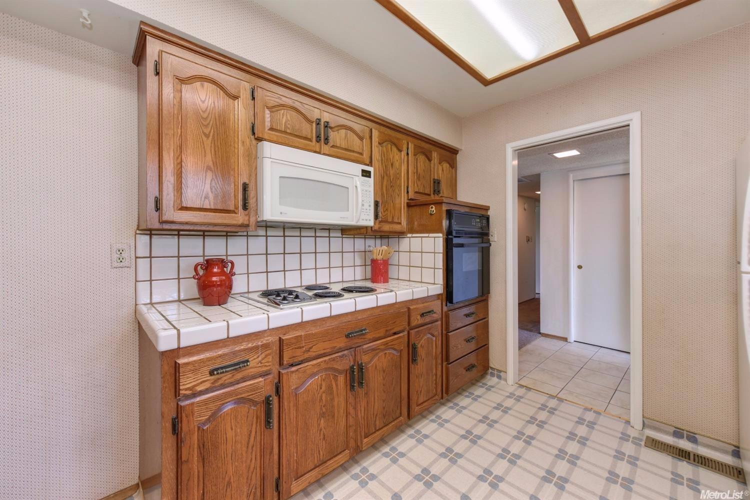 415 Riverview Dr, Auburn, CA 95603 photo 9