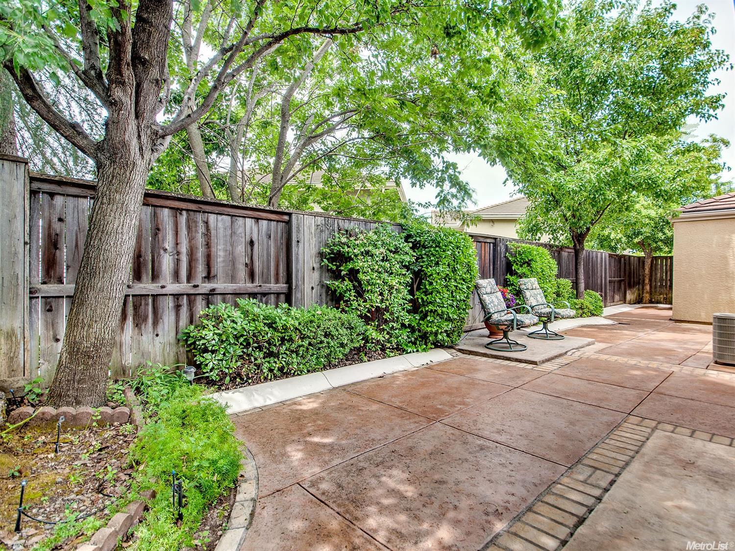 352 Caples Dr, Folsom, CA 95630 photo 3
