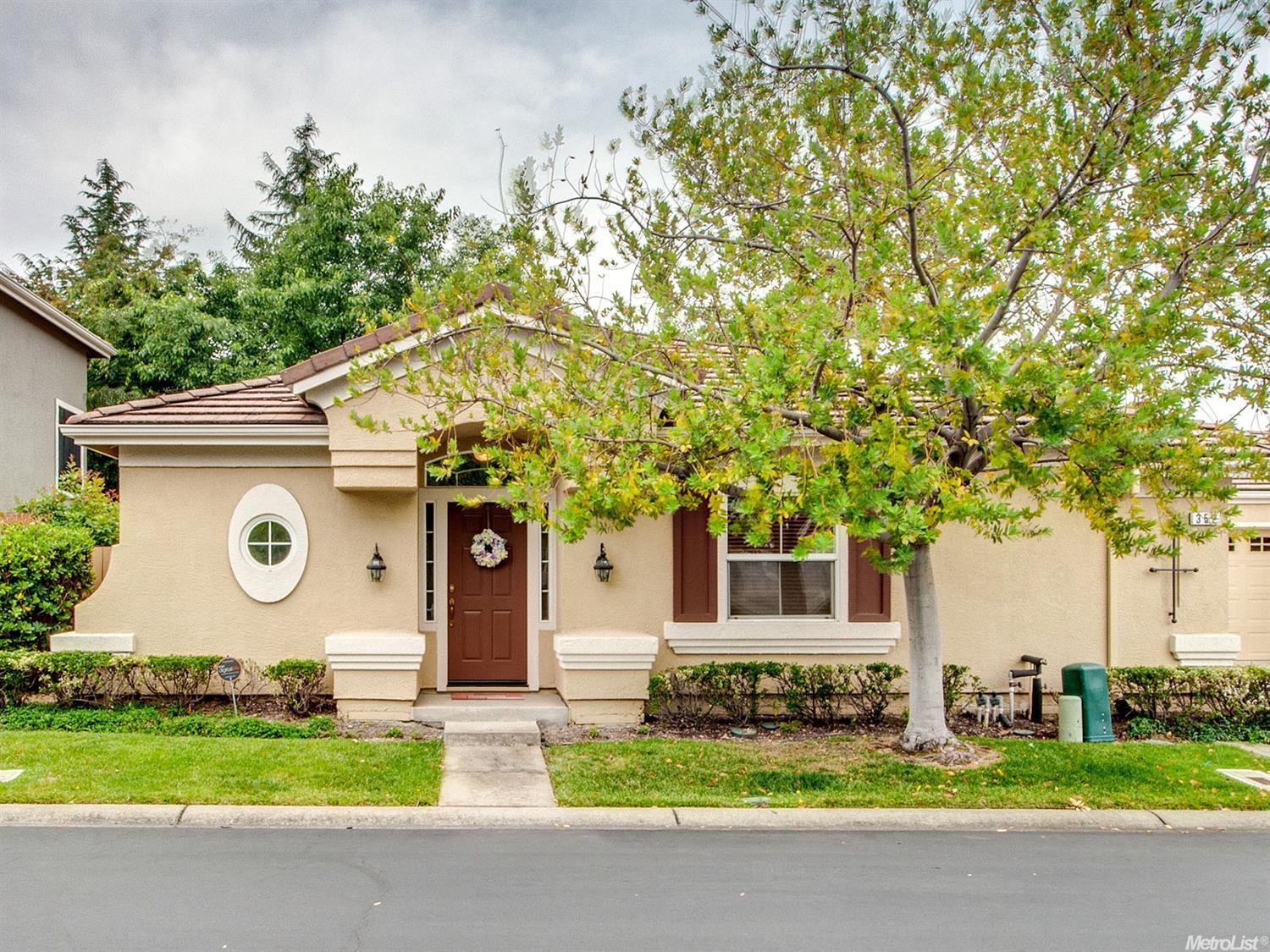 352 Caples Dr, Folsom, CA 95630 photo 2