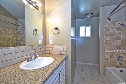 2044 Trent Dr, Modesto, CA 95350 photo 14