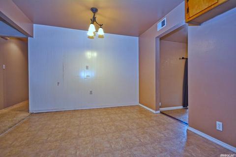 2044 Trent Dr, Modesto, CA 95350 photo 6