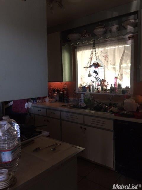 820 Herndon Rd, Modesto, CA 95351 photo 14