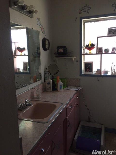 820 Herndon Rd, Modesto, CA 95351 photo 13