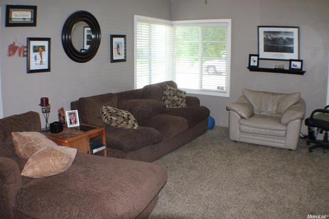 1409 Cahill Ave, Turlock, CA 95380 photo 5