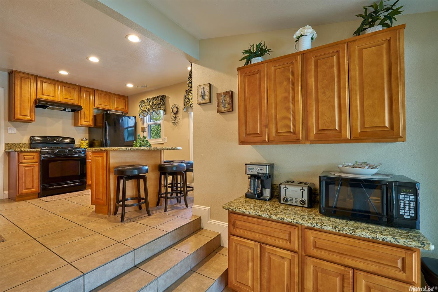 227 Hollywood Ave, Tracy, CA 95376 photo 8