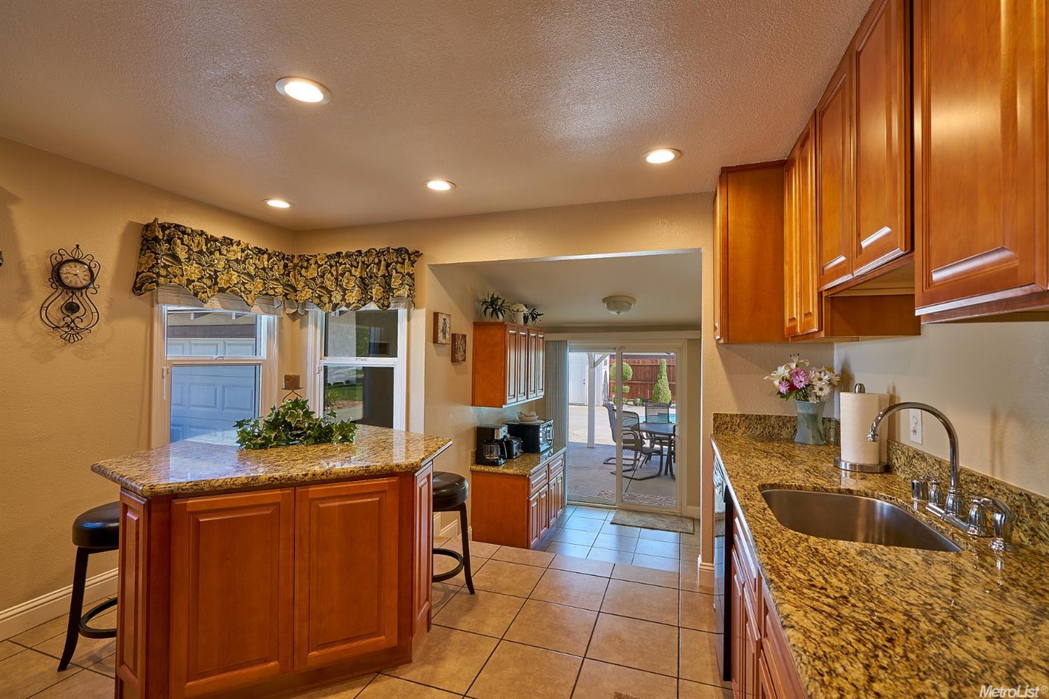 227 Hollywood Ave, Tracy, CA 95376 photo 6