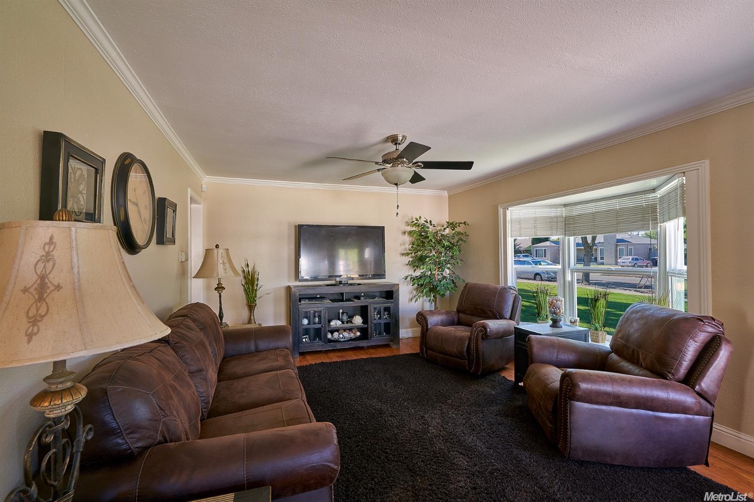 227 Hollywood Ave, Tracy, CA 95376 photo 5