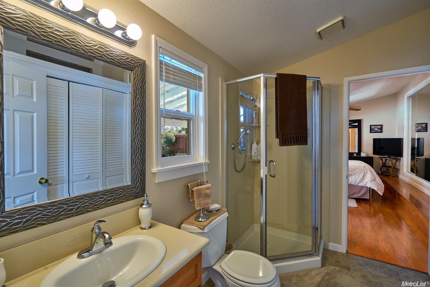 227 Hollywood Ave, Tracy, CA 95376 photo 9