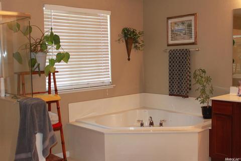 1625 Vandalay Dr, Ceres, CA 95307 photo 8