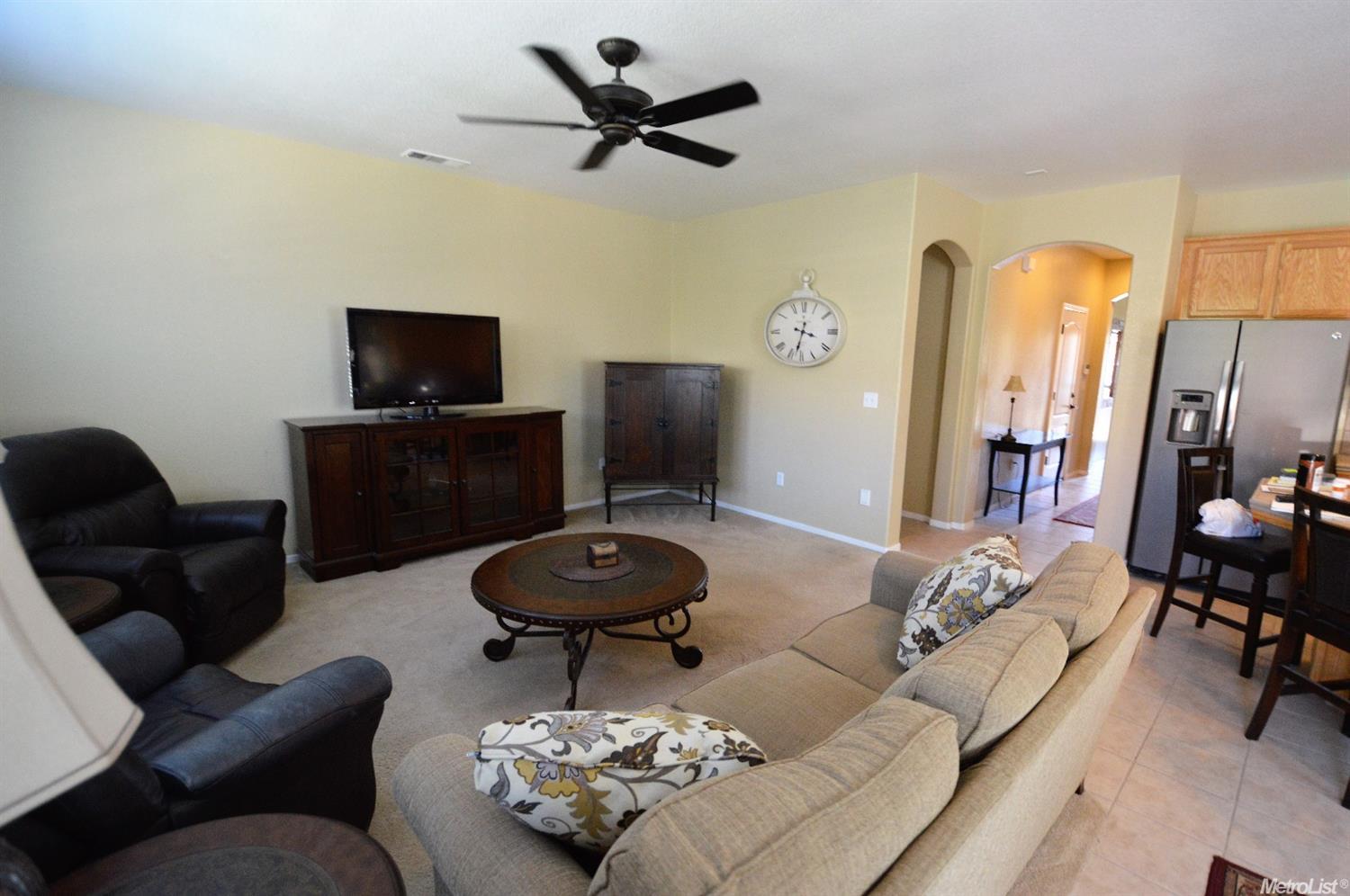 1336 Gianna Ln, Manteca, CA 95336 photo 4