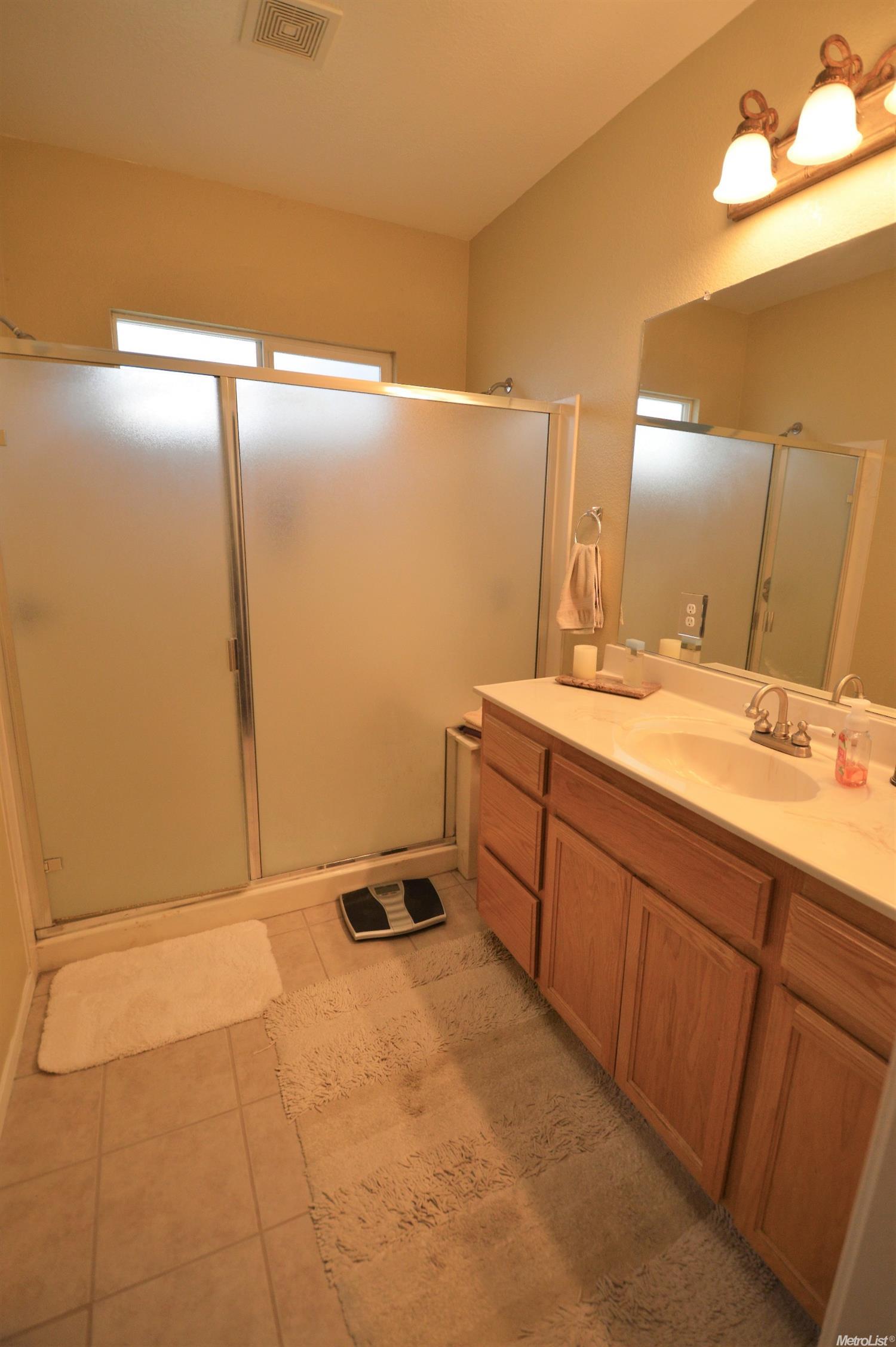 1336 Gianna Ln, Manteca, CA 95336 photo 6