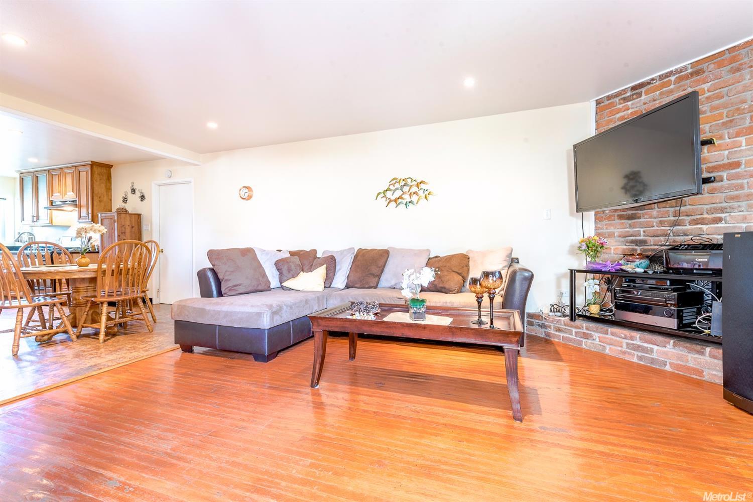 885 Park Dr, Mountain View, CA 94040 photo 1