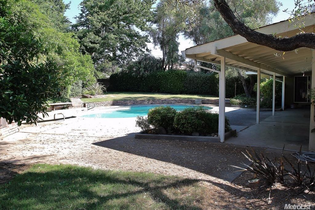 1525 Barnett Cir, Carmichael, CA 95608 photo 18