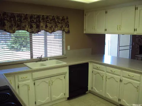 555 Fullerton Dr, Turlock, CA 95382 photo 7