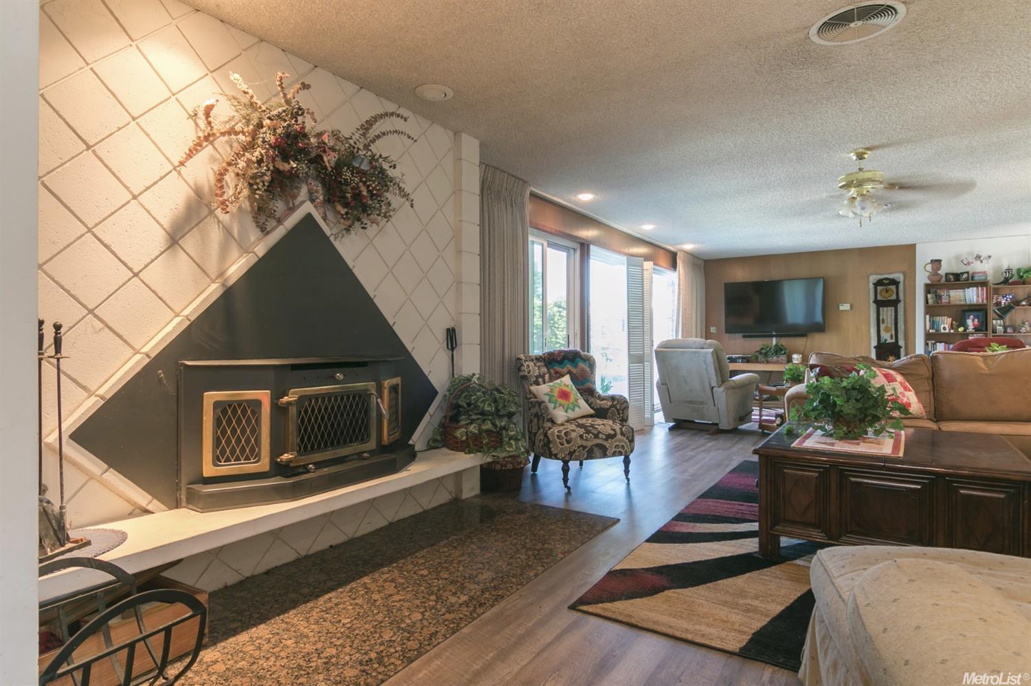 1125 E Fairmont Ave, Modesto, CA 95350 photo 10