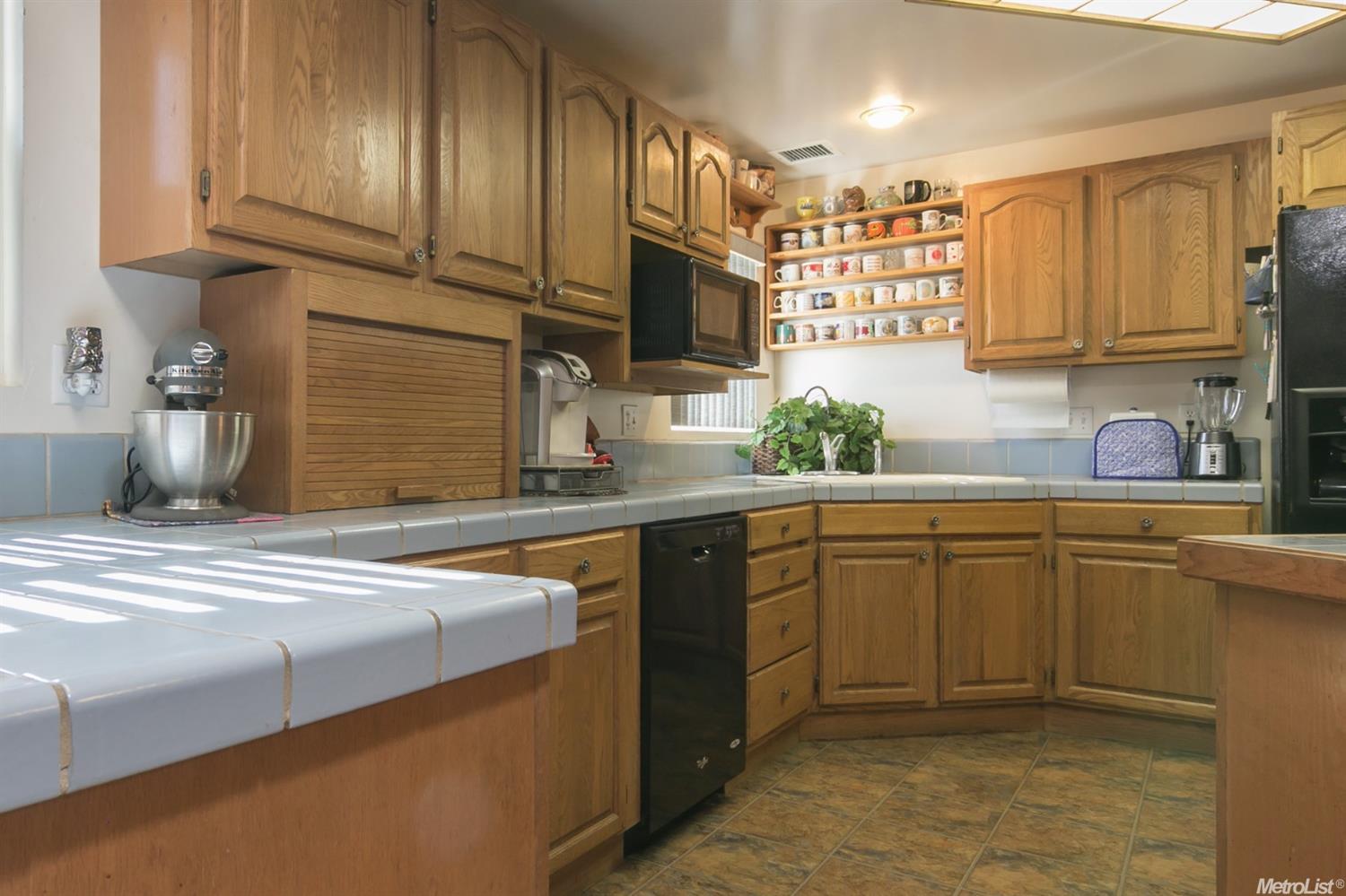 1125 E Fairmont Ave, Modesto, CA 95350 photo 8