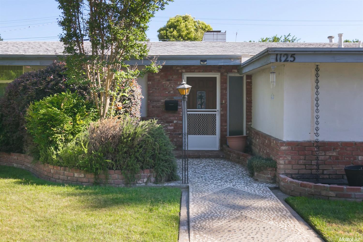 1125 E Fairmont Ave, Modesto, CA 95350 photo 4
