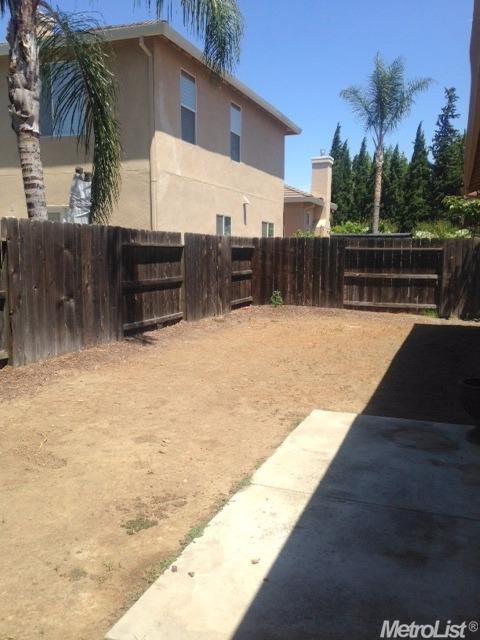1309 Blakely Ln, Modesto, CA 95356 photo 8