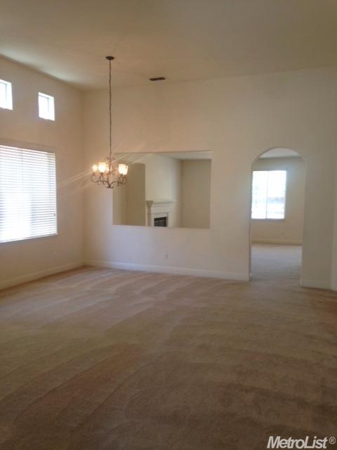 1309 Blakely Ln, Modesto, CA 95356 photo 2