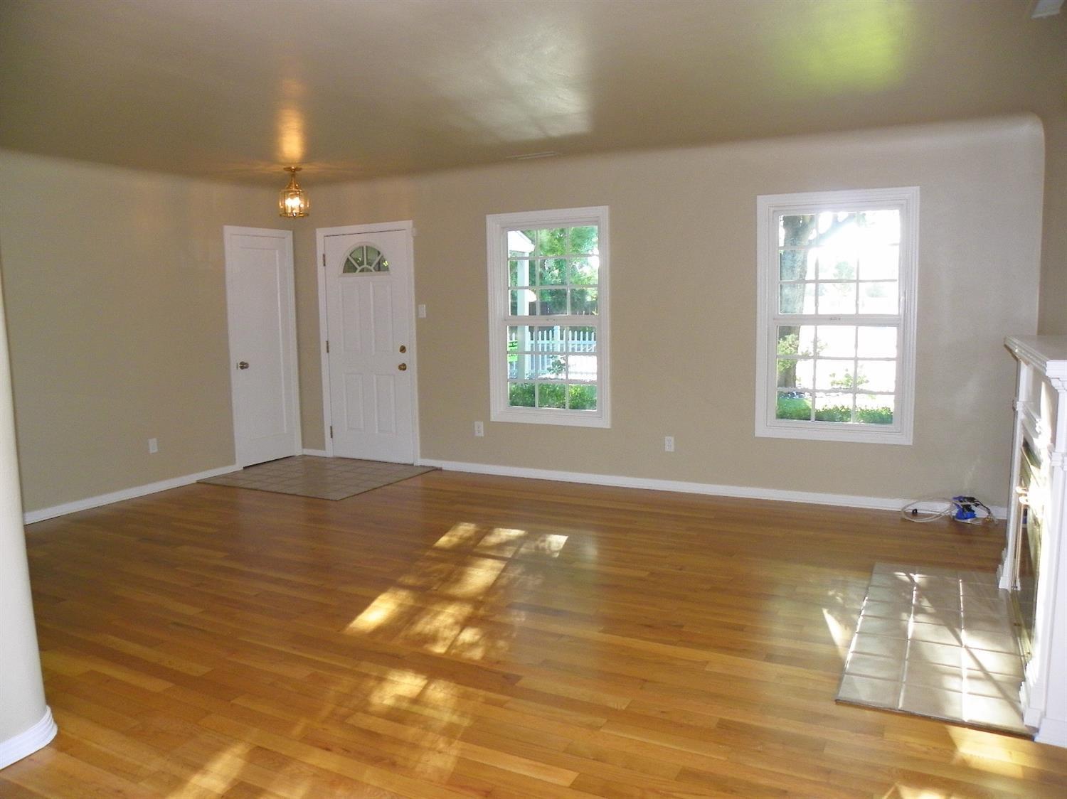 411 N Olive Ave, Modesto, CA 95350 photo 3