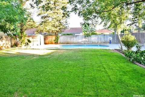2816 Glasgow Dr, Ceres, CA 95307 photo 4
