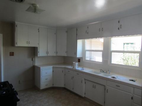 431 West Ave, Gustine, CA 95322 photo 2