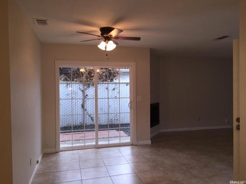 1315 Spruce Ln, Manteca, CA 95336 photo 4