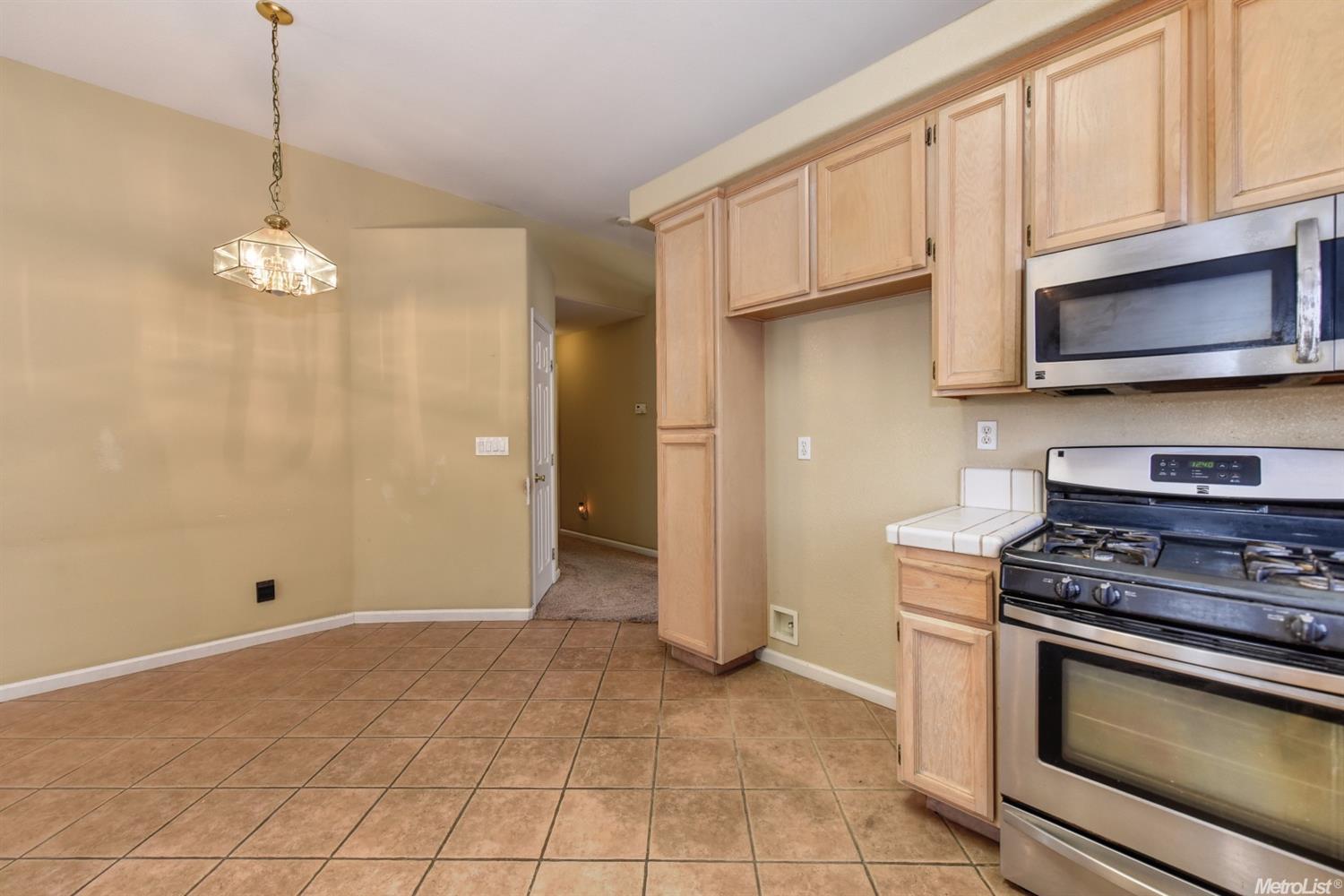 3308 Pepperridge Dr, Antelope, CA 95843 photo 11