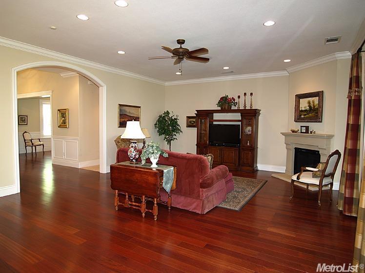 3820 Mondrian Dr, Modesto, CA 95356 photo 9