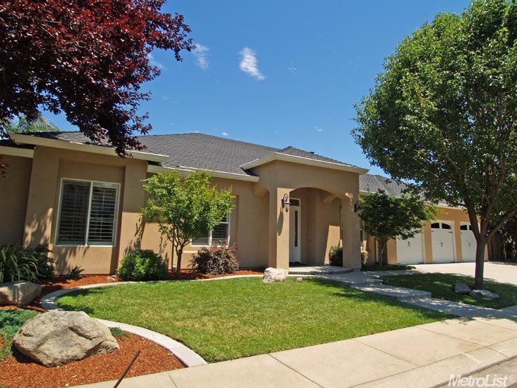 3820 Mondrian Dr, Modesto, CA 95356 photo 2