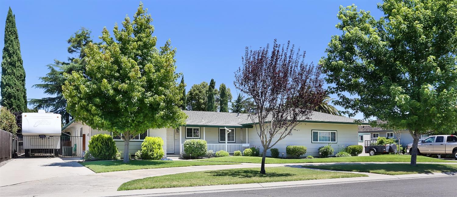 889 Tehama Dr, Lodi, CA 95242 photo 1