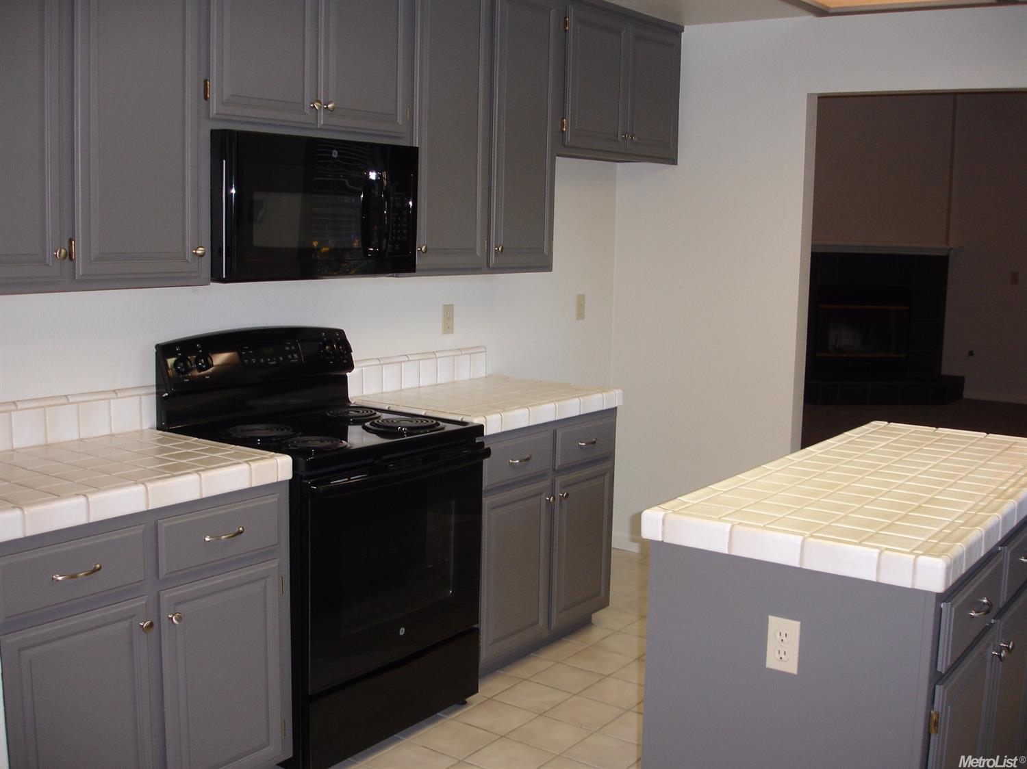 2404 Wolfeboro Ln, Modesto, CA 95358 photo 3