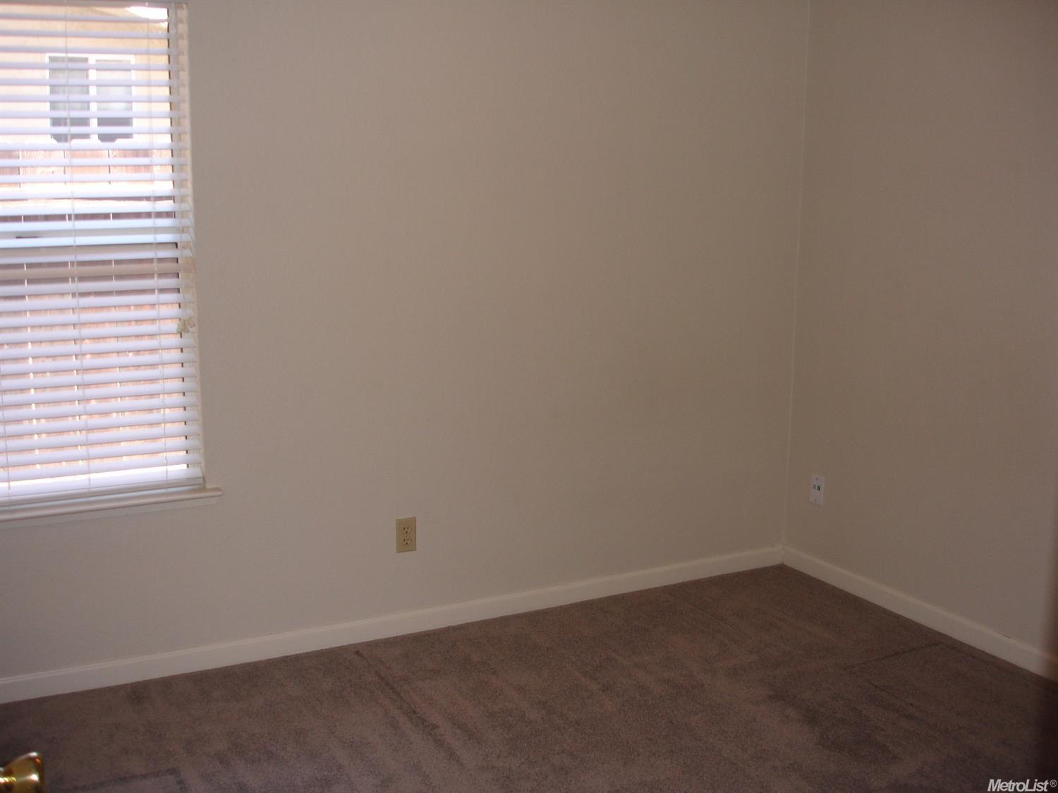 2404 Wolfeboro Ln, Modesto, CA 95358 photo 12
