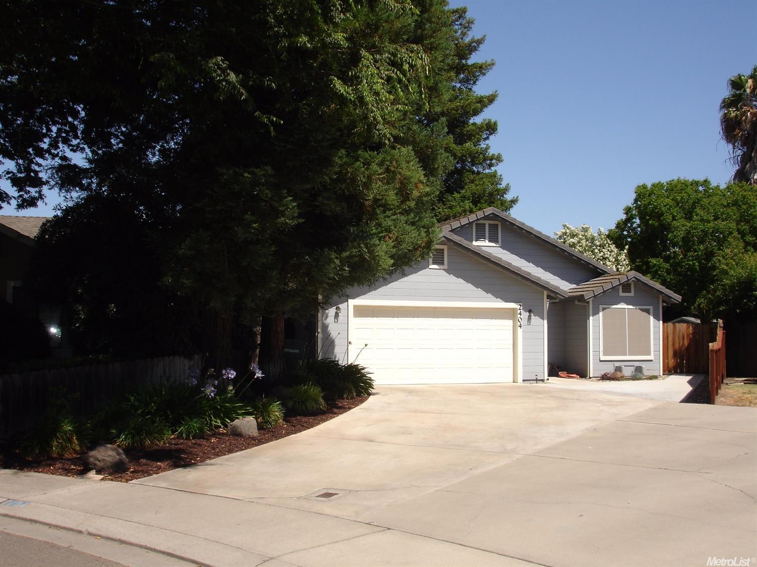 2404 Wolfeboro Ln, Modesto, CA 95358 photo 1